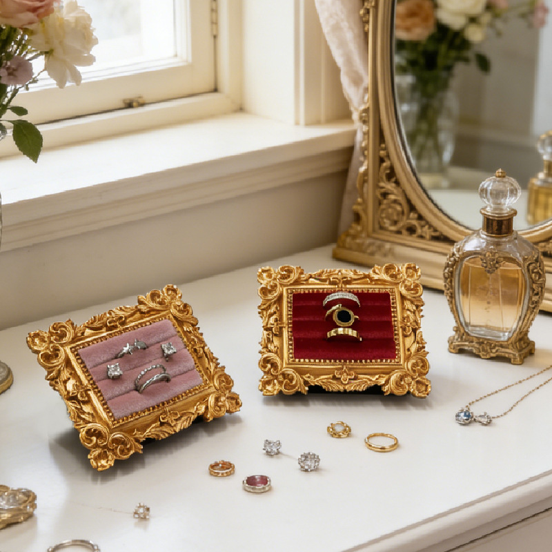 Resin Art Alphabet - Vintage Picture Frame Ring Display Stand